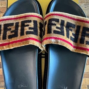 Fendi slide velvet slipper slide beach poo…